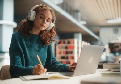 Tips Memilih Gadget Laptop Ringan untuk Mahasiswa dan Pekerja Remote